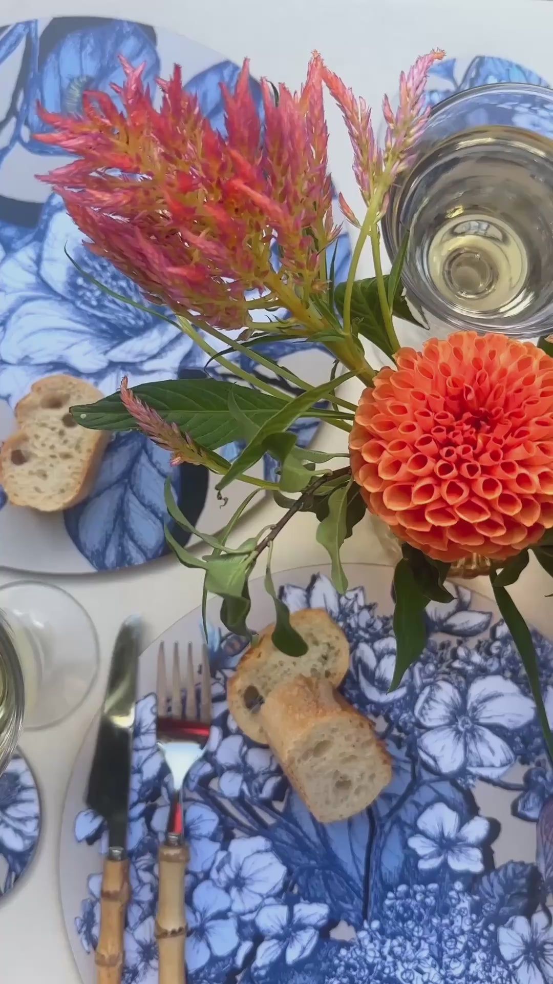 Hydrangea Round Placemat