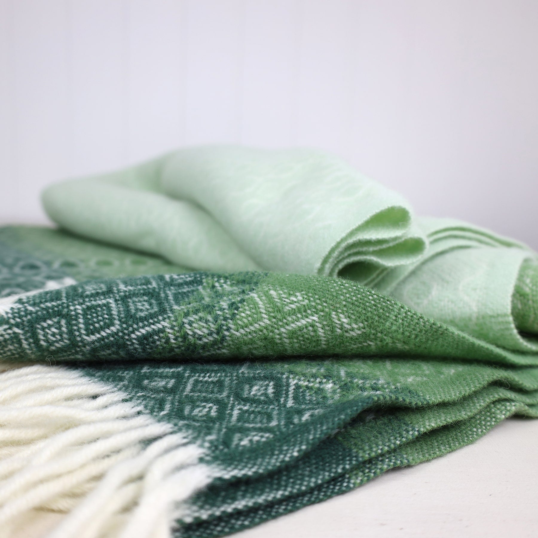 Graduated Greens Lambs Wool Throw – Cream Cornwall