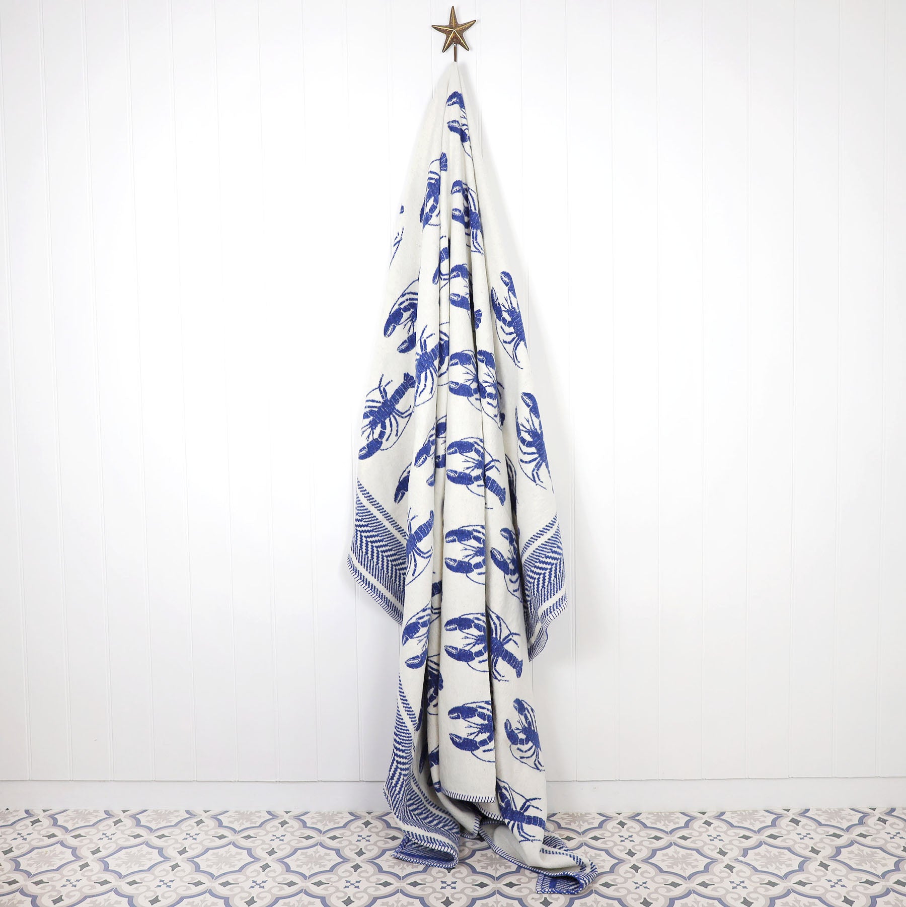 Deep Blue & Ecru Reversible Lobster Throw