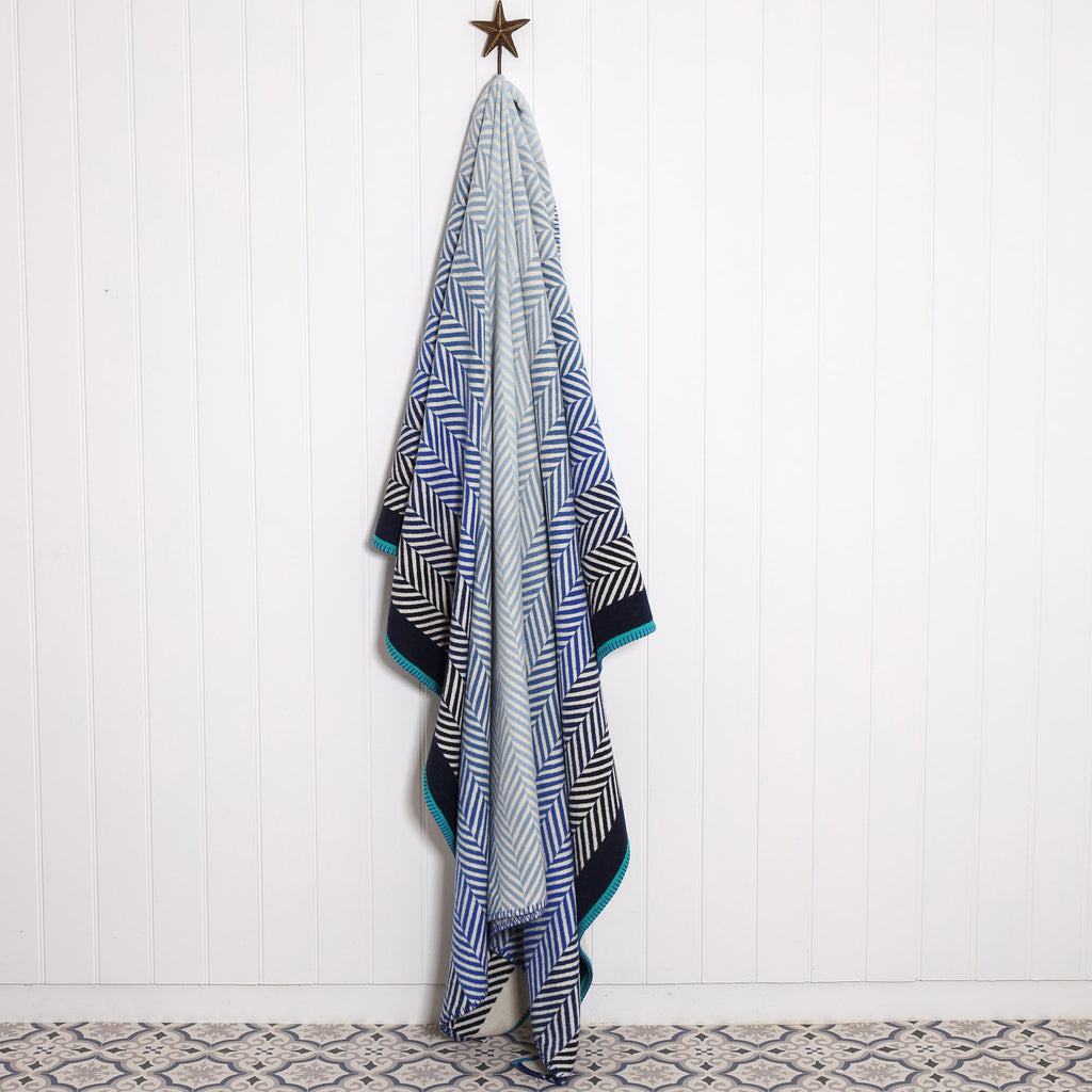 Perranporth Reversible Chevron Throw
