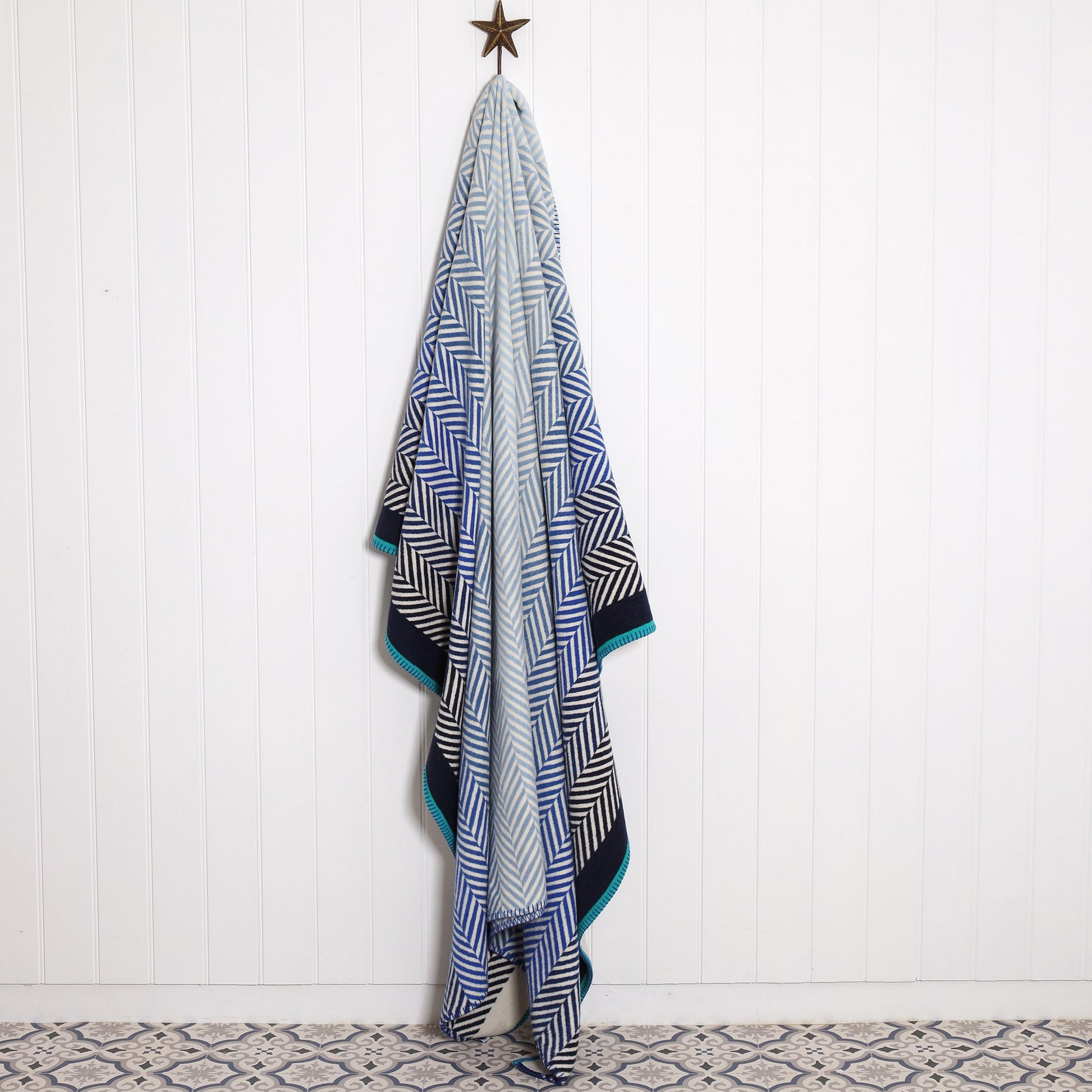 Perranporth Reversible Chevron Throw