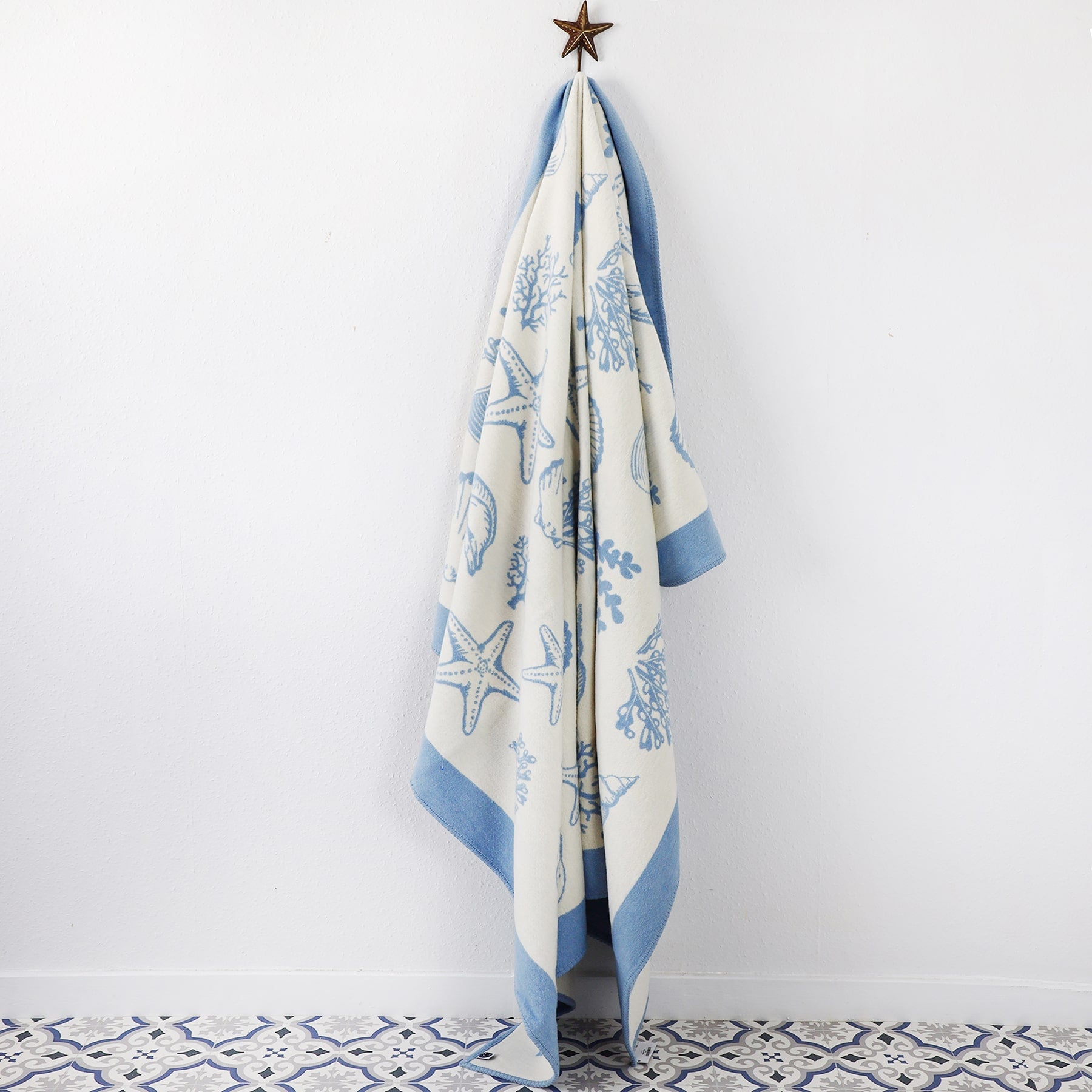 Reversible Shell Throw - Soft Blue & Ecru -Homeware- Cream Cornwall
